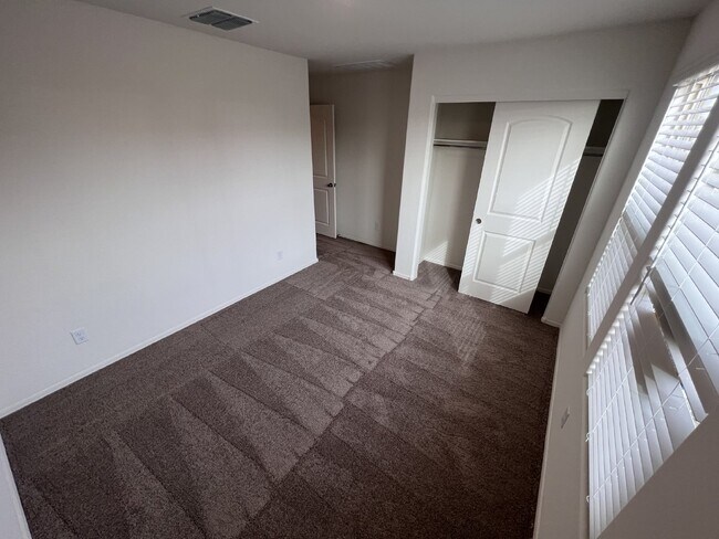 Building Photo - New Build Casa Grande home available for i...