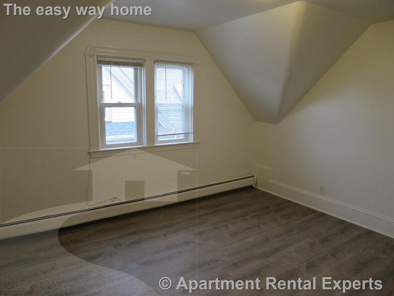 Building Photo - 205 Highland Ave
