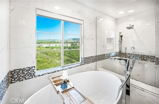 Building Photo - 4 Chandon