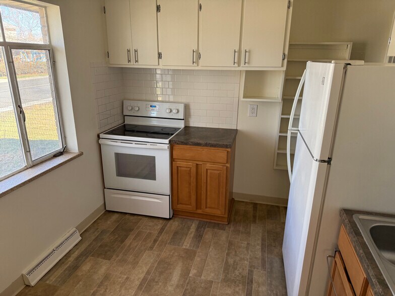 Building Photo - 4370 S Acoma St