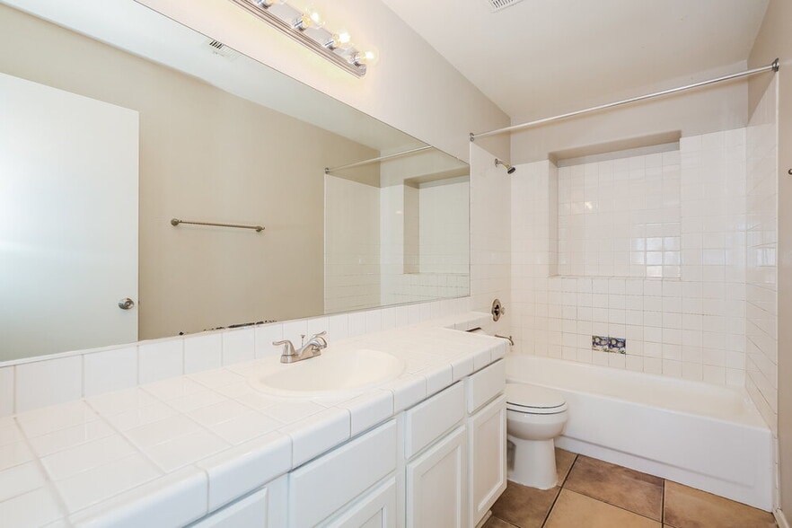 Building Photo - 4943 Monte Del Sol Ln