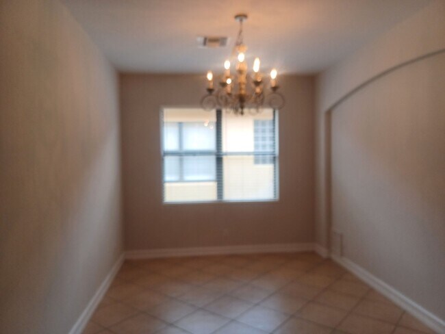 Building Photo - 12214 Country Day Cir