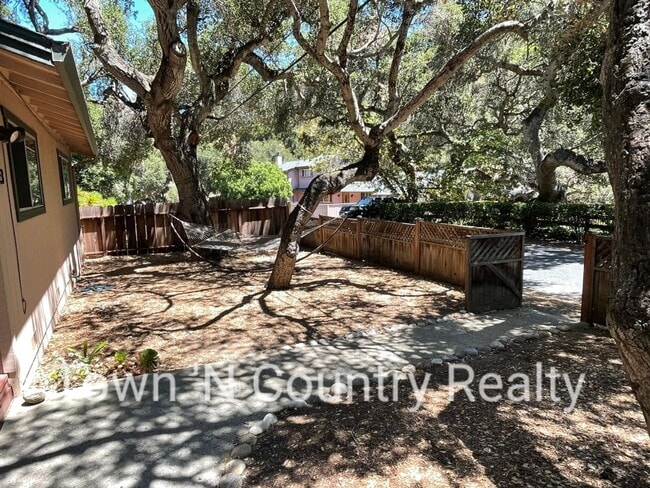 Building Photo - Charming 3-Bedroom Home in Carmel Valley –...