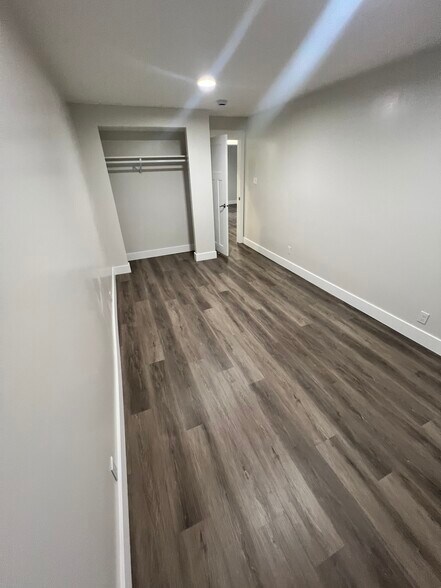 Building Photo - 1142 W Lucky Cv