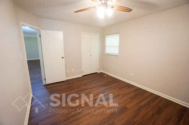 Building Photo - 105 Silverleaf Dr