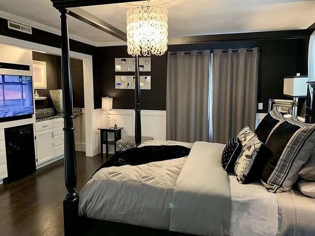 Building Photo - 5037 Terramar Way