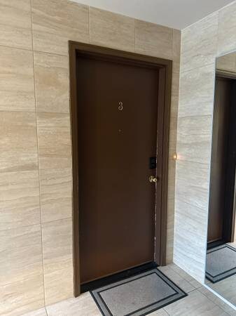 Building Photo - 2012 Thorndyke Ave W