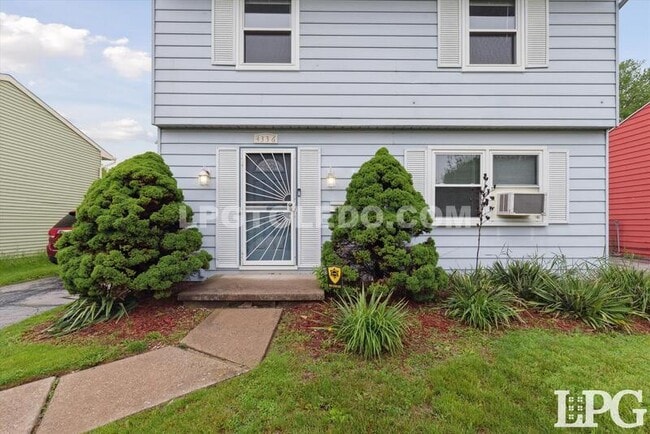 Building Photo - 4336 Deerwood Ln