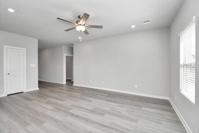 Building Photo - 6702 Arabella Lakes Dr