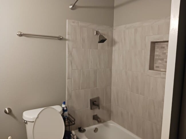 Building Photo - 204 Ralph St