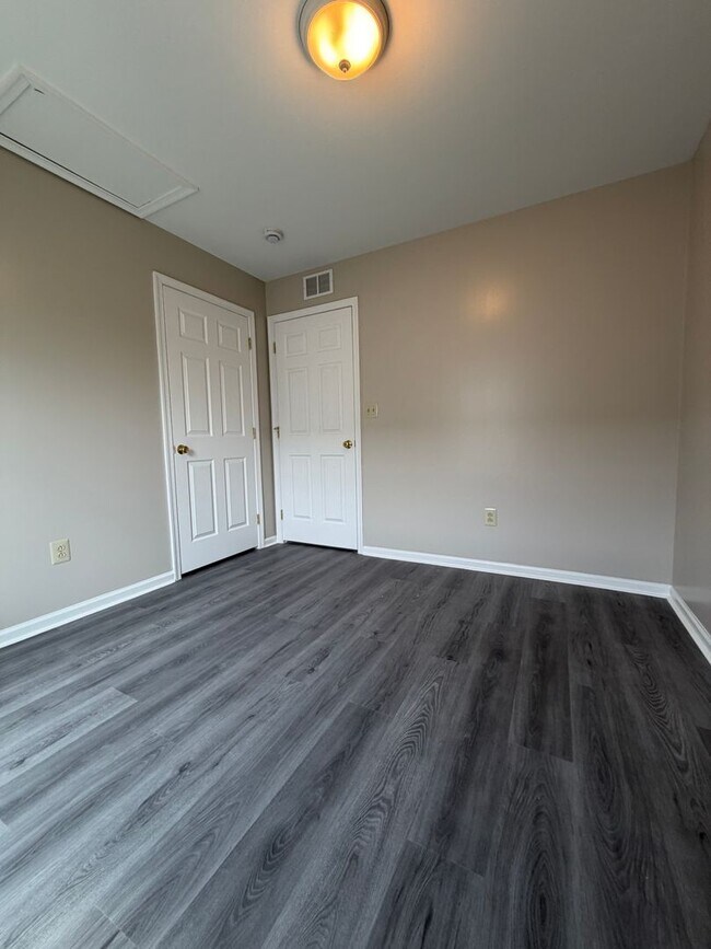 Building Photo - ??? MODERN 3BD & 1.5BATH HOUSE WALKING DISTANCE TO TEMPLE UNIVERSITY!!! ???