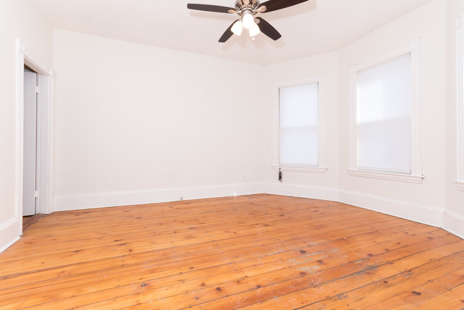 Building Photo - 25 Oakwood St