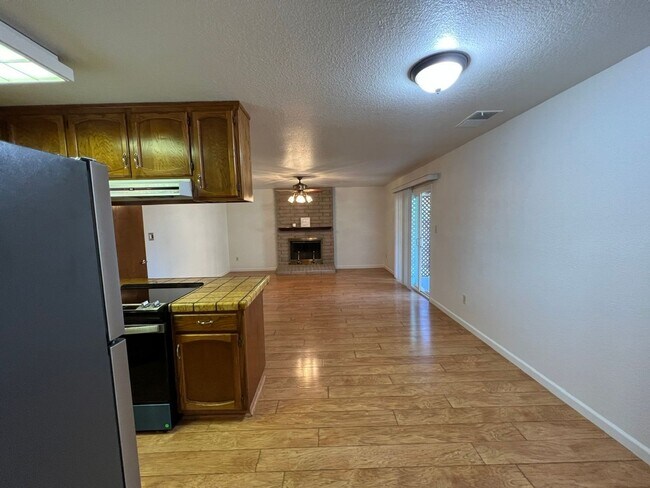 Building Photo - Immaculate 3 bedroom on a court!