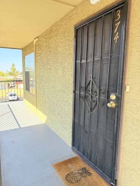 Building Photo - 461 W Holmes Ave