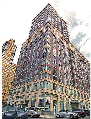 Building Photo - 33 West End Avenue