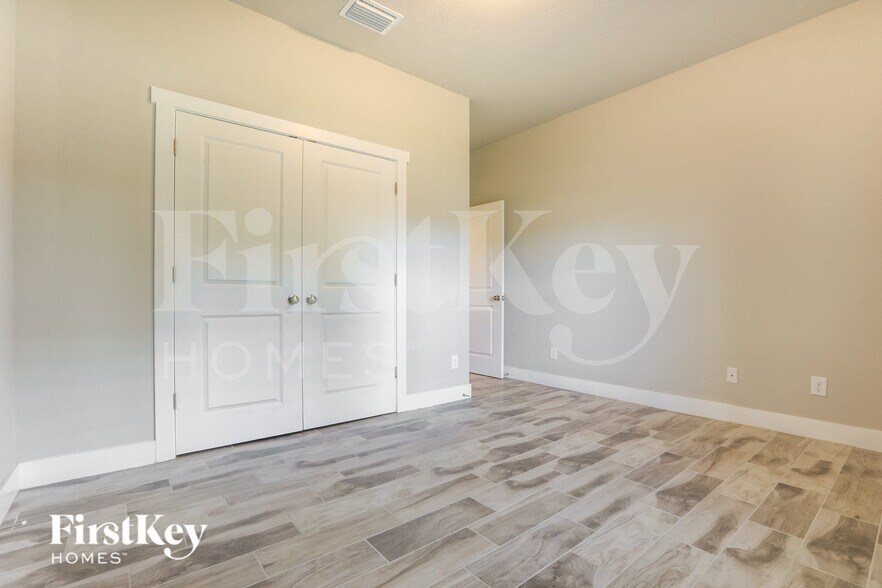 Building Photo - 5139 Cromey Rd