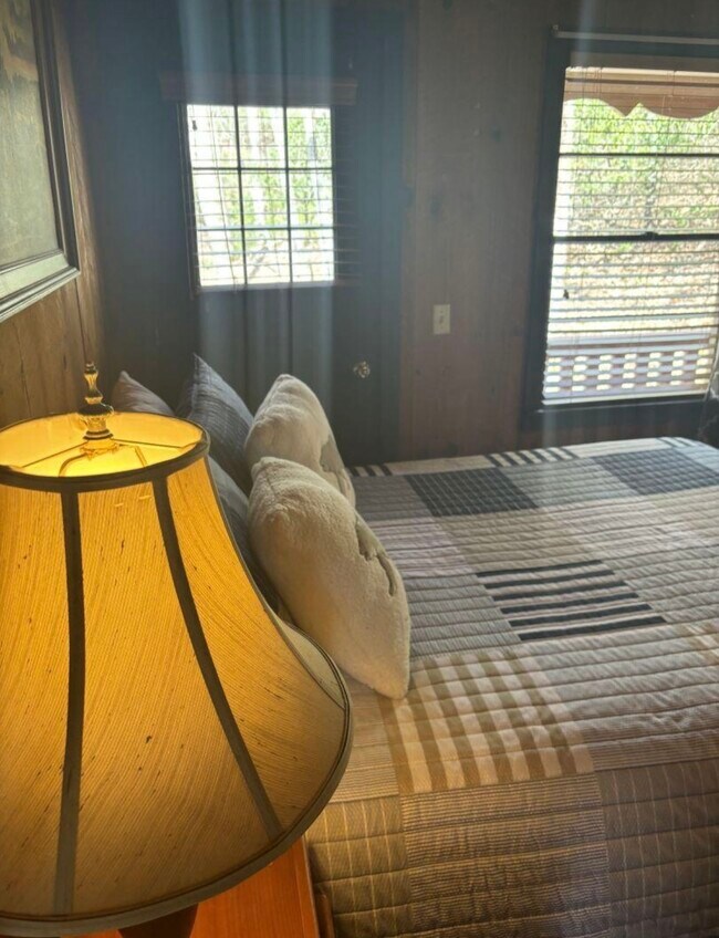 Building Photo - 24 Chalet Village Dr