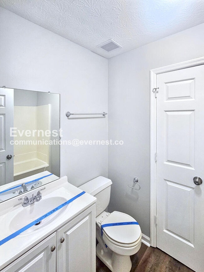 Building Photo - 208 Centennial Dr