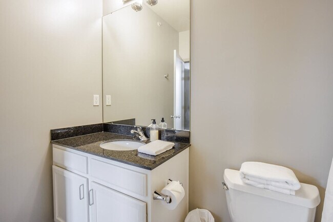 Building Photo - 121 E Freedom Way