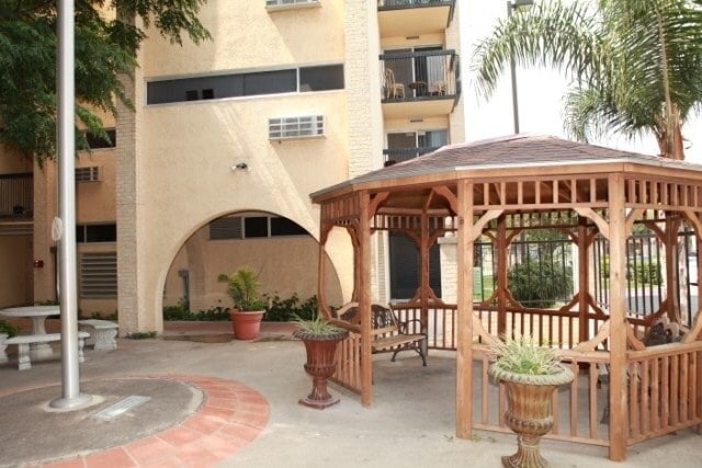 Building Photo - 201 N 13th Ave