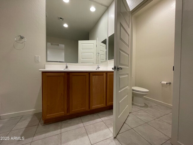 Building Photo - 735 W Micanopy Trl.