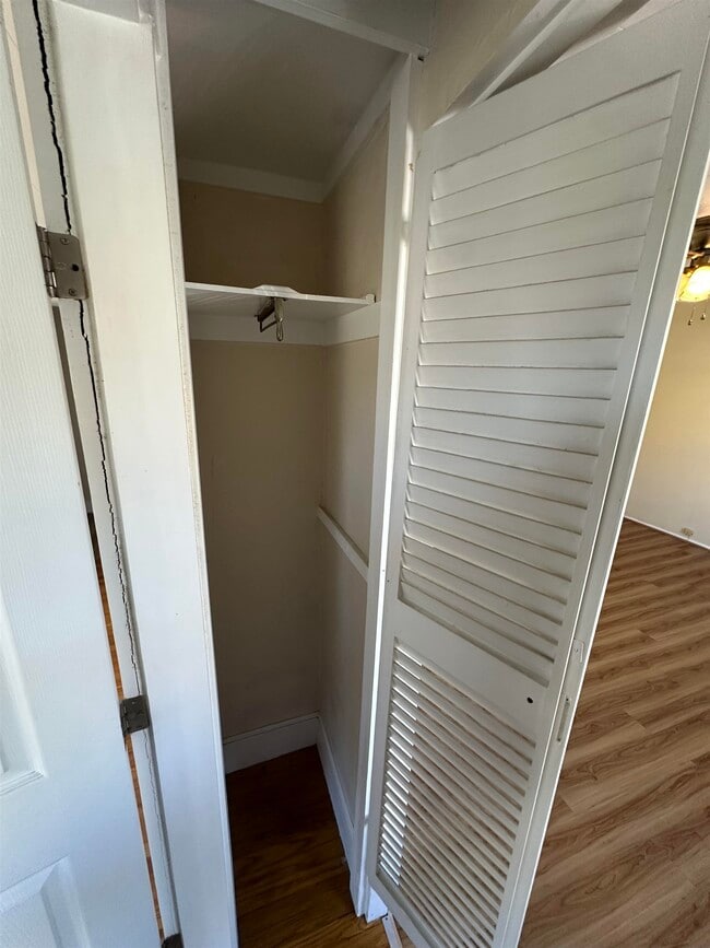 Building Photo - 17 Hanover St