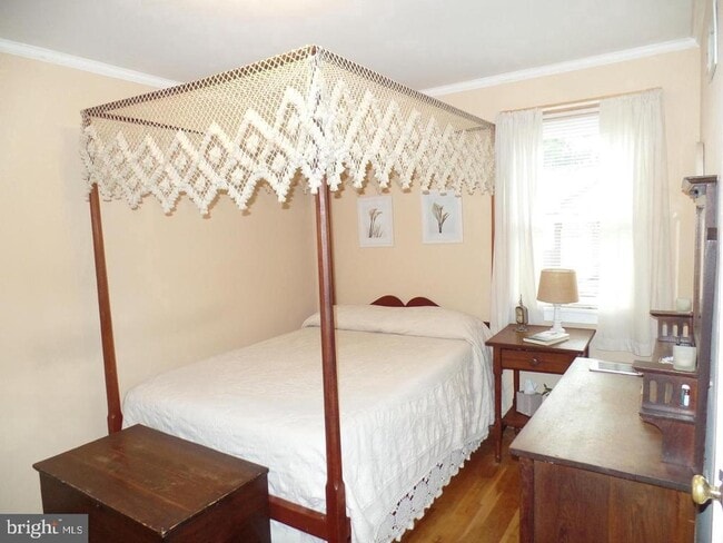 Building Photo - 1821 Pimmit Dr