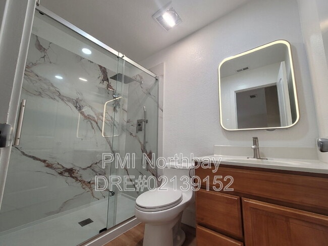 Building Photo - 2080 Diamond Way