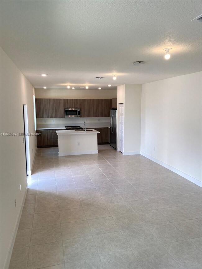 Building Photo - 8379 Central Park Blvd