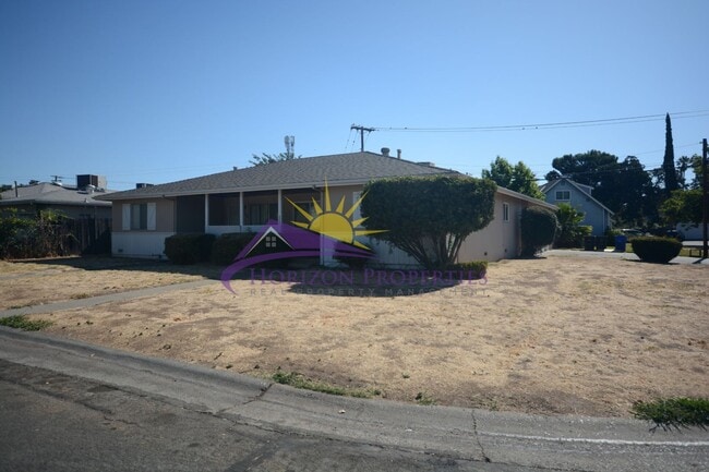 Primary Photo - 2252/2254 Royale Rd