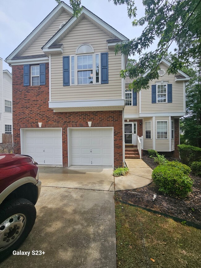 Building Photo - 304 Oak Cove Dr