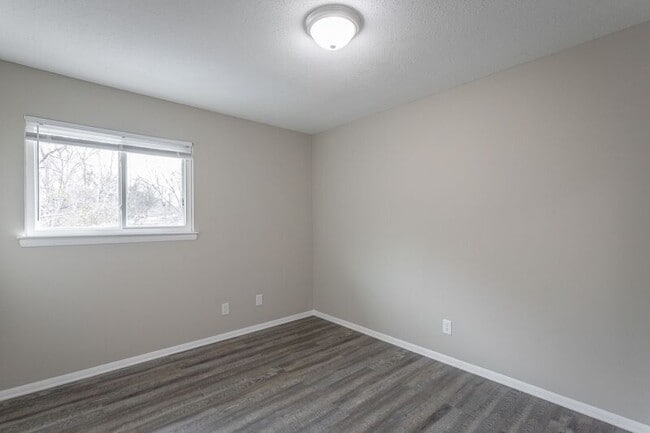 Building Photo - 113 Goodson Ave