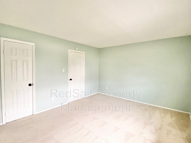 Building Photo - 3833 Foxglove Ct