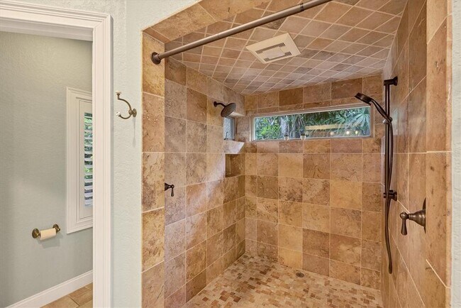 Building Photo - 3920 Red Rock Way