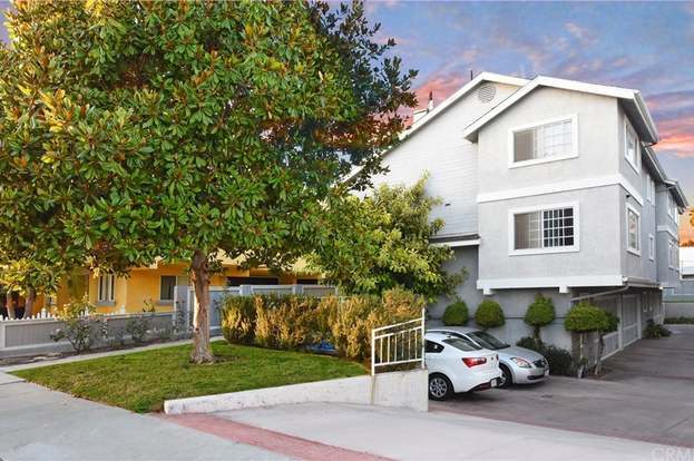 Building Photo - 2607 Vanderbilt Ln