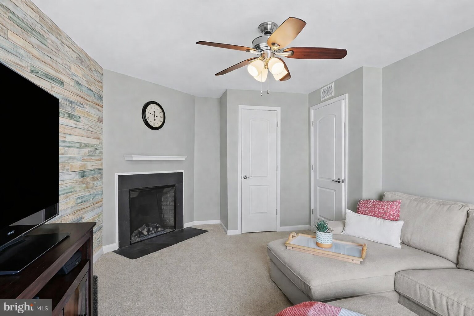 Building Photo - 15240 Torbay Way