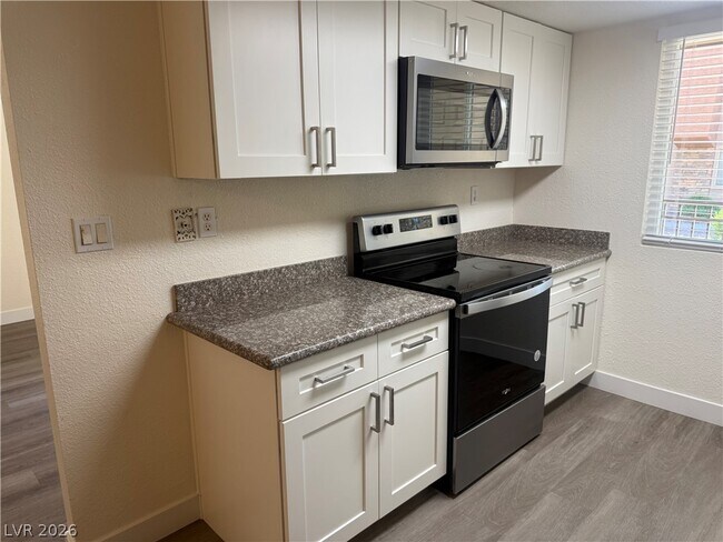 Building Photo - 4980 Indian River Dr