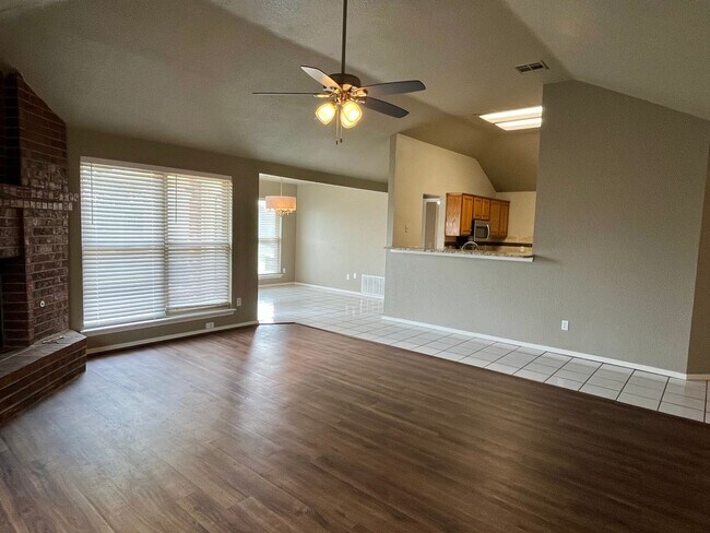 Building Photo - Spacious 3 bed 2 bath in Edmond!