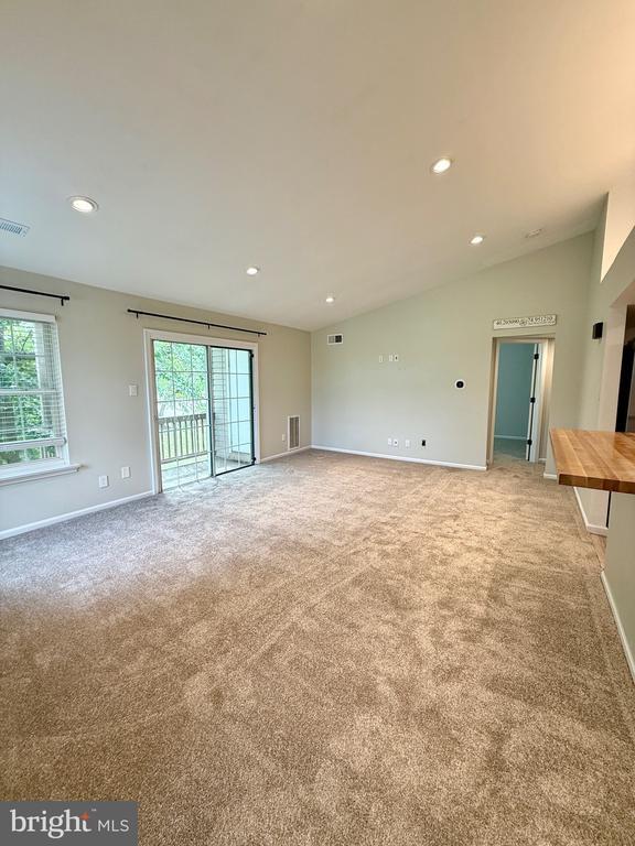 Building Photo - 28022 Beacon Hill Dr