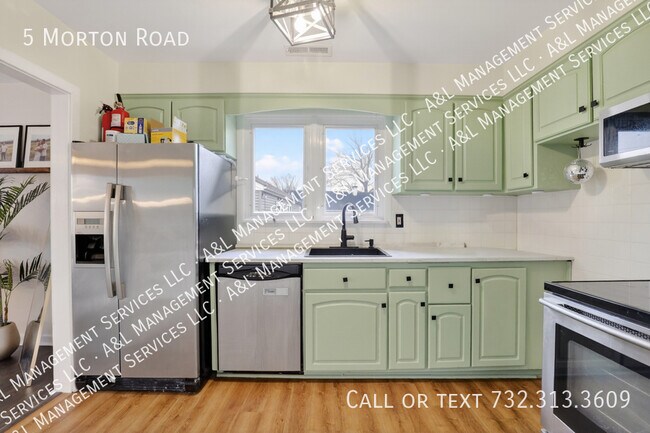 Building Photo - 5 Morton Rd