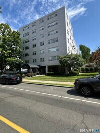 Building Photo - 887 Farmington Ave