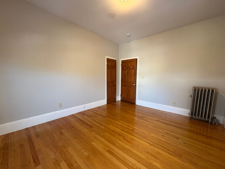 Building Photo - 23 Tufts St