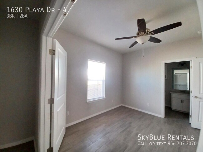 Building Photo - 1630 Playa Dr