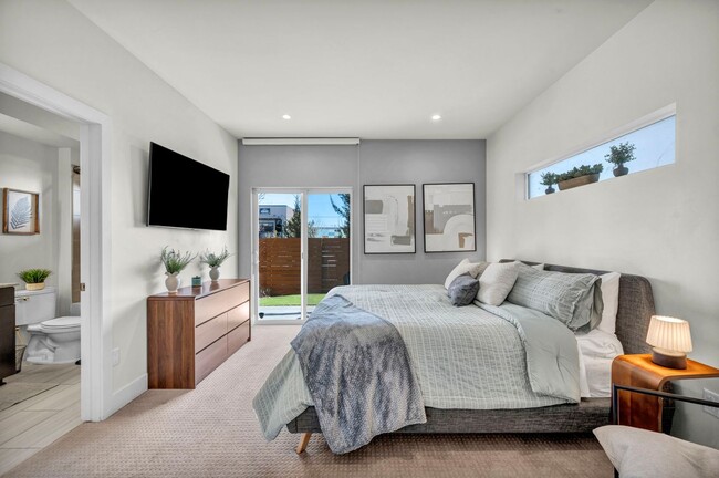 Building Photo - Mid-Town Modern Gem With EV Charger