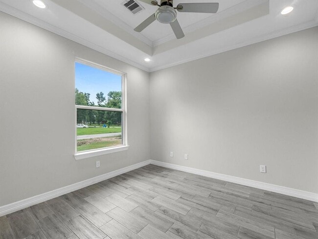 Building Photo - 14606 Half Cir