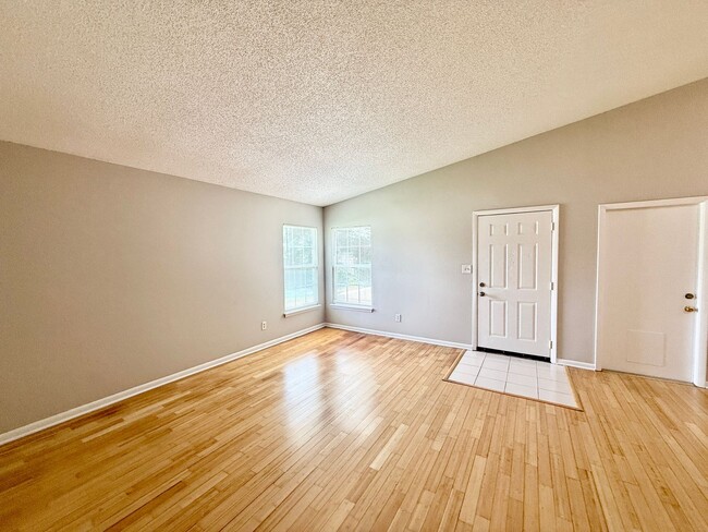 Building Photo - Cute 3/2 Townhome in Winter Park - close t...