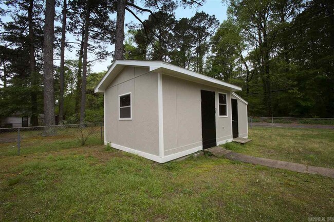 Building Photo - 6724 Carolina Dr