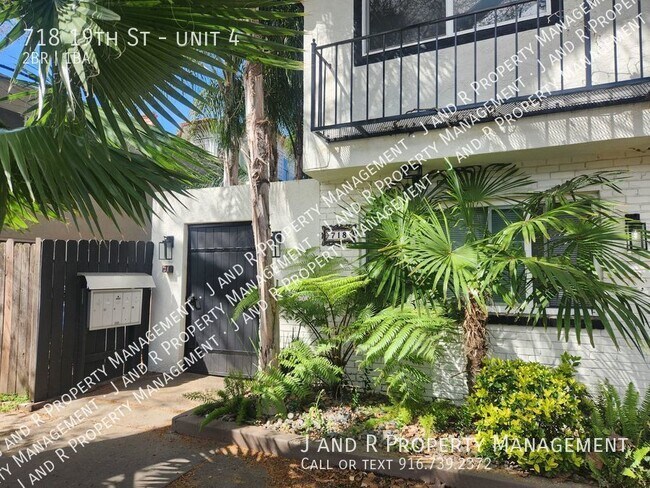 Building Photo - 718 19th St