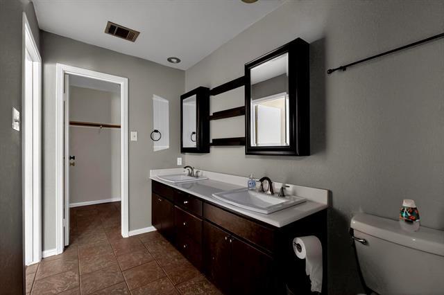 Building Photo - 936 Sugarberry Dr