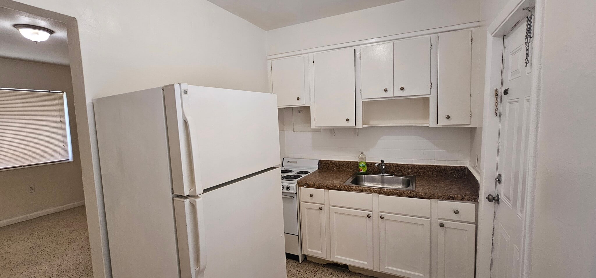 Building Photo - 535 SW 4th St